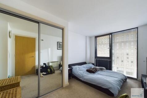 CAM03394G0-PR0203...