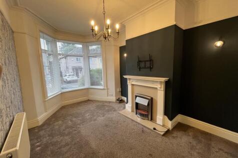 Clare Road, Wyke, Bradford photo 3