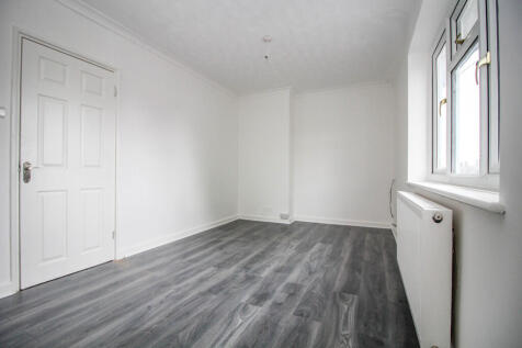 1024px.2395937__1682696171-31375-FirstBedroom1