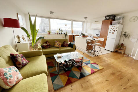 Large Two Double Bedroom Flat
