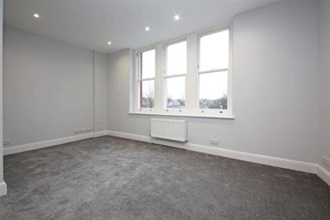 Flat 2, 224 Tooting High Street reception.jpg