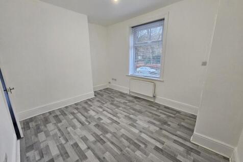 Woodhead Road, Lockwood photo 5
