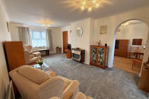 LIVING ROOM 1