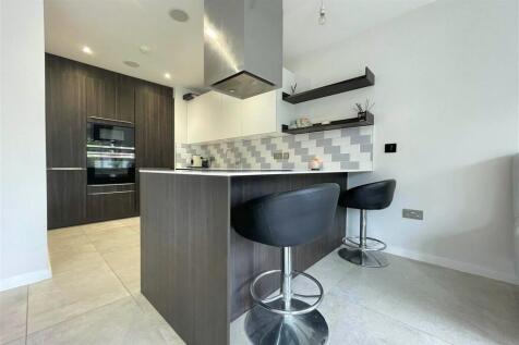 Kitchen/Family/Dinin