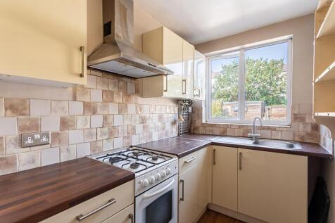 kitchen (2).jpg