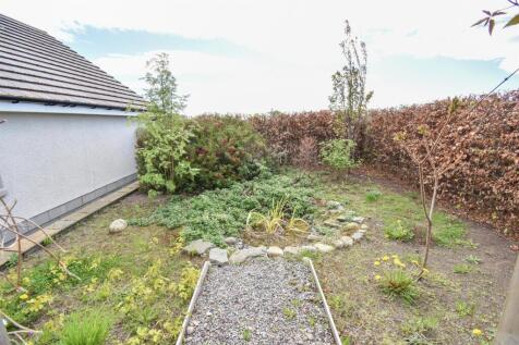 GARDEN-2.jpg