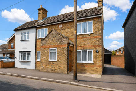 3 bed semi-detached house for sale New Road, Toll