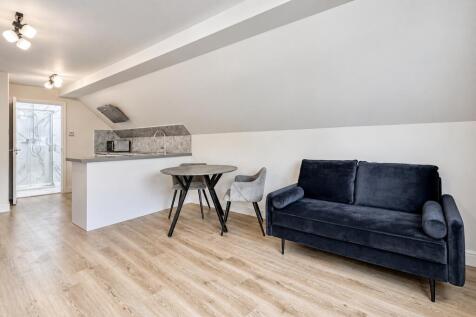 Creswick Road, London, W3 9EZ photo 4