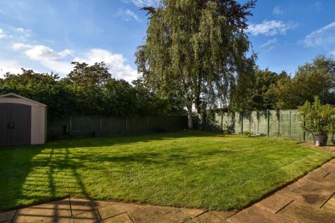 18 Corfton Drive - Garden (3).jpg