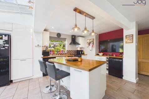 Open Plan Living with bi-fold doors