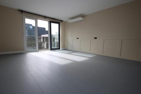 Living Room 5.JPG