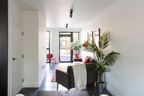 293752 - DSC05373-HDR.jpg