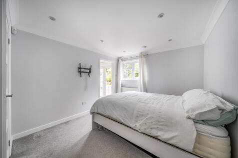 1357500-15-68d2d7...