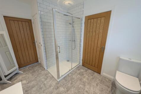 Jack and Jill Ensuite