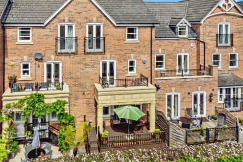 fe8e7a49-8554556-exterior22-800 (1).jpg