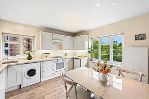 Beckenham, BR3 - property photo