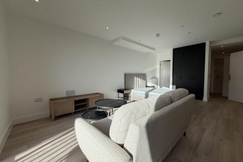 Monterrey House, Everdene Path, Acton, Ealing photo 3