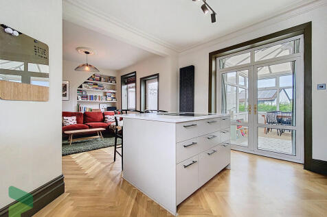 Open Plan Breakfa...