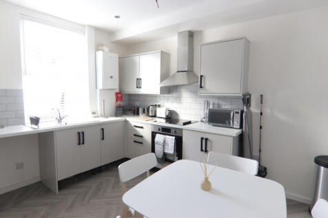 25 Wheldrake Road, S5 photo 3