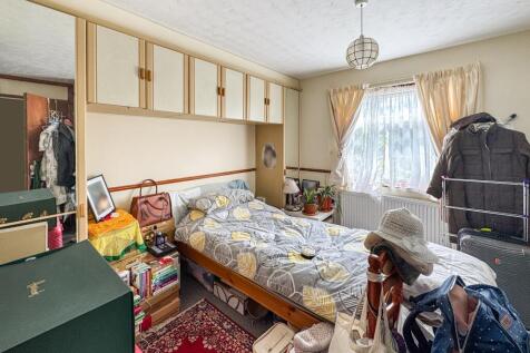 128 Herons Wood, Harlow, Essex, CM20 1RU