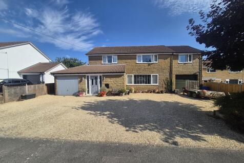 5 Bedroom Detached House for Sale