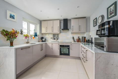 88a Blackthorn Cr...