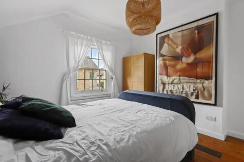 03-c598JHPropWorld - 12 Byne Road - 9 (1).JPG