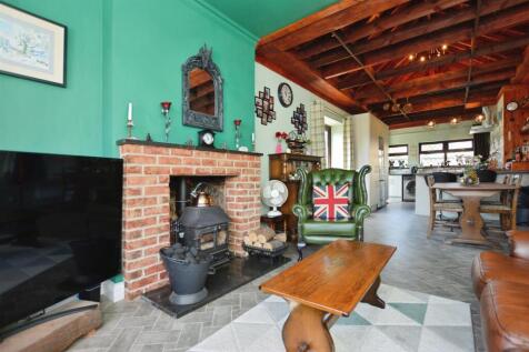 Kitchen/Lounge