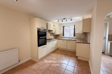 Bayberry Close, Red Lodge photo 3