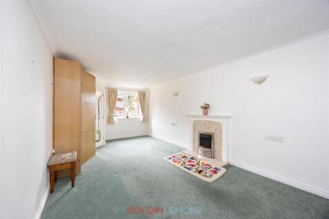 Sitting/Dining Room