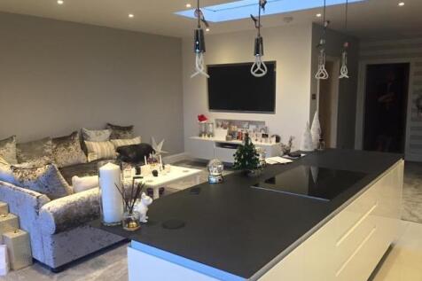 33 western lounge kt.jpg