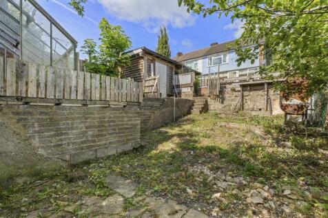 Mayhew Crescent-4.jpg