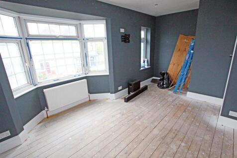 IMG_6536 bed1 window.jpg