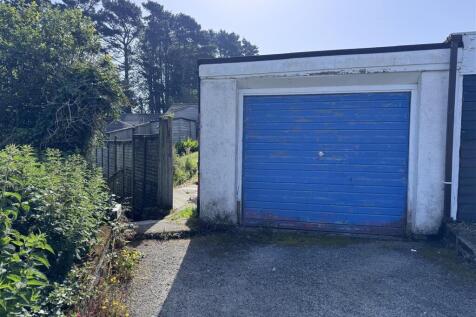 Single Garage: