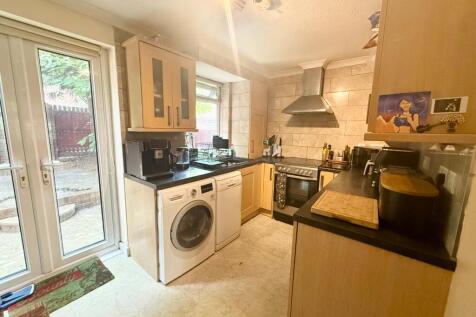 Elmore Court, Nottingham, Nottinghamshire, NG7 4BE photo 4