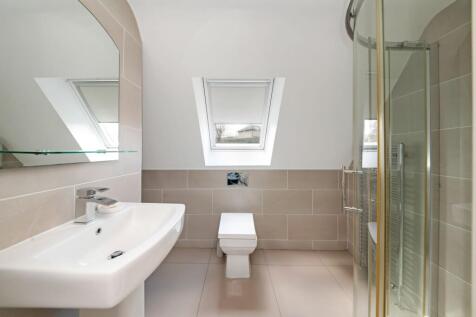 BEDROOM FIVE EN-SUITE