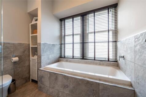5 bed, 4 bath End of Terrace in Glasgow - Photo 15