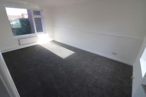 Kingfisher Close, Bransholme photo 4