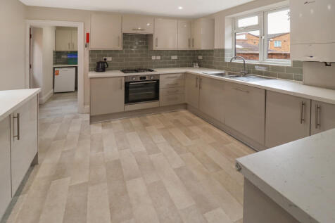 151 Tachbrook Road, Leamington Spa photo 2