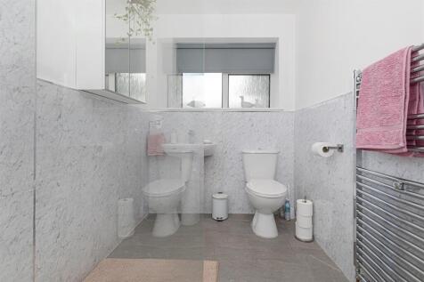 Bramleys Estate Agents - Gernhill Avenue - Fixby (