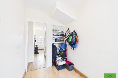 Rosebank Avenue, Hornchurch, Essex, RM12 photo 5