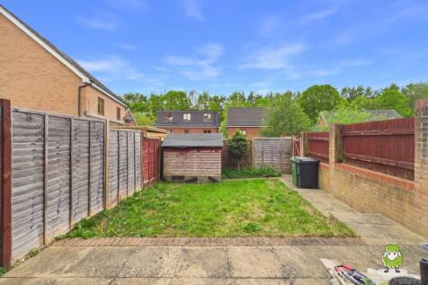 EweMove Basingstoke Highpath Way Rear Garden