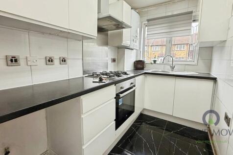 Haldane Road, London, SE28 photo 2