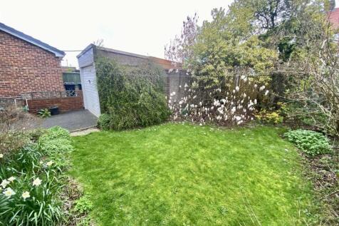 Bramleys Estate Agents - Sunny Bank Avenue - Mirfi