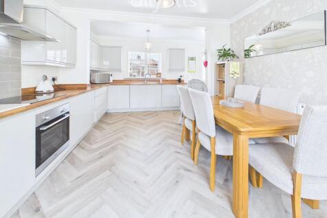 Kitchen/Dining Ar...