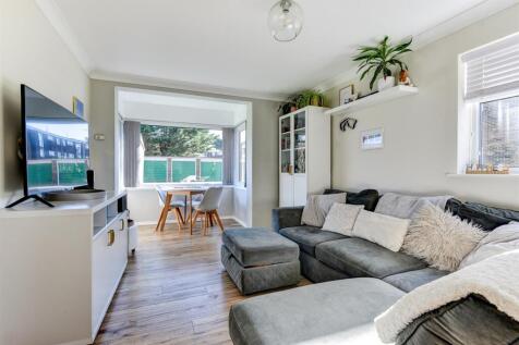 For Sale by Aspire Residential | Essex Court