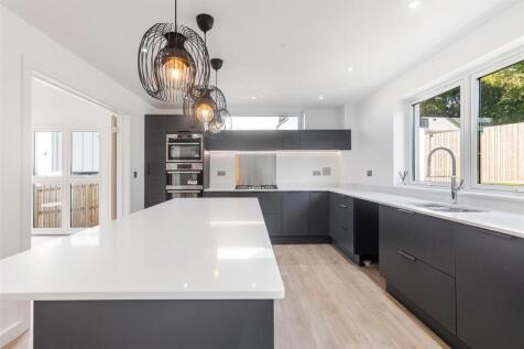 A23 - 29C Fluder Hill Kingskerswell - 250905.jpg