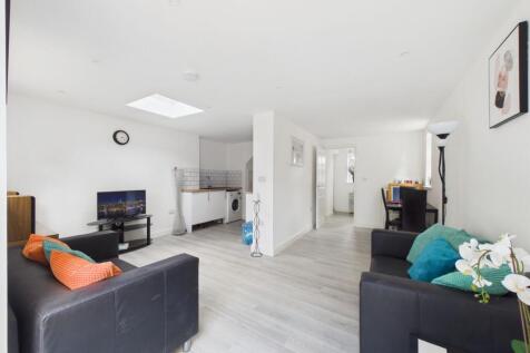 Living/ Kitchen Area