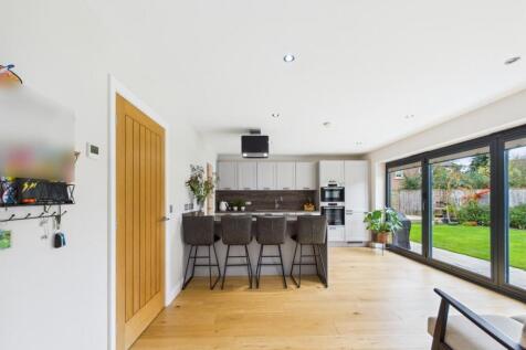 Kitchen/Breakfast Area