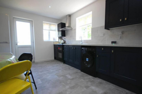 Kingsholm Road, Southmead, Bristol photo 3